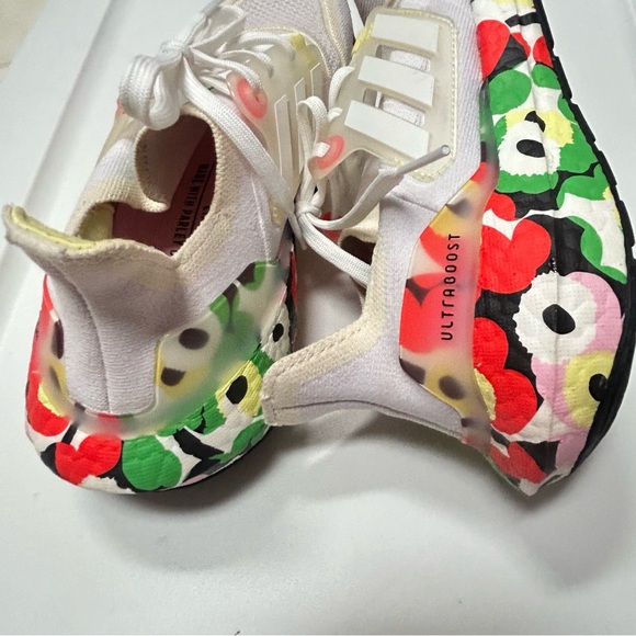 Adidas Ultraboost Sneaker Marimekko, White Floral, women’s 7.5 - Picture 3 of 7